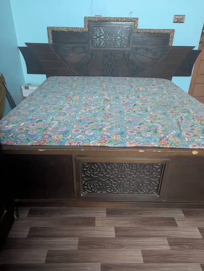 bed with said tebal