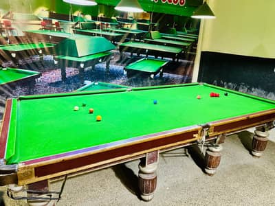 2 Snooker Tables