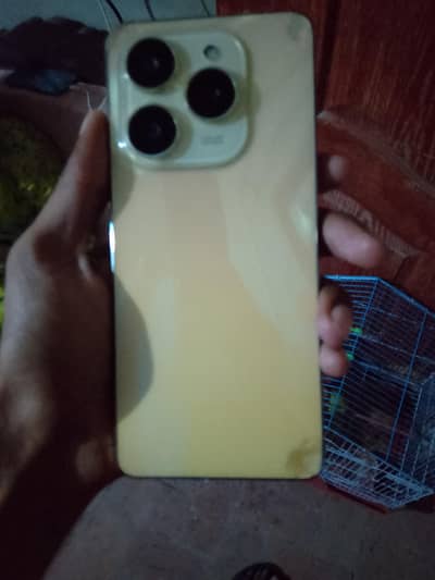 Tecno spark 20 pro 8/256 gb one hand use
