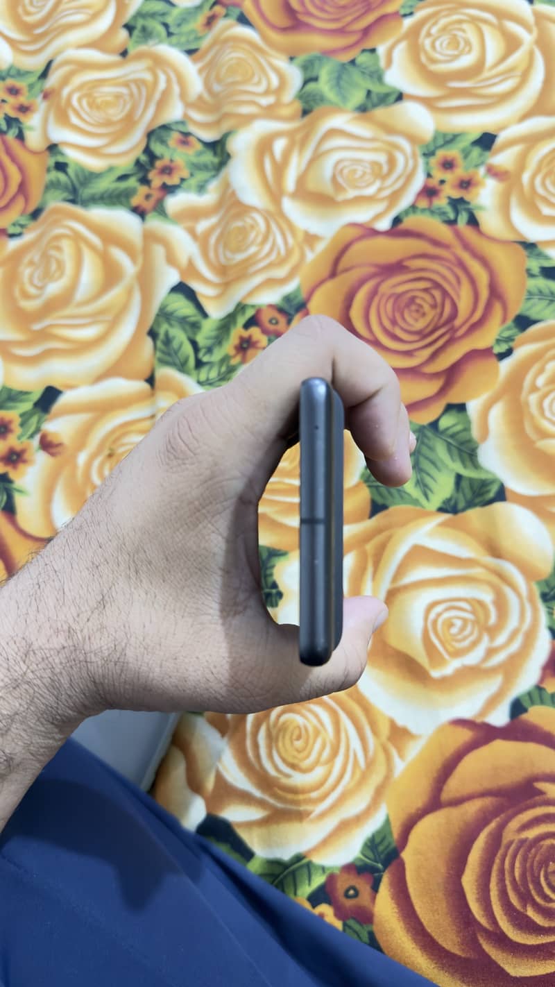Google Pixel 7 4