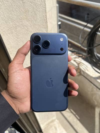 iPhone 17 Pro Max 256GB Blue 10/10 With Box
