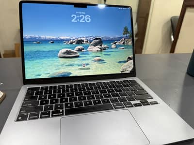 MacBook Air M2 8GB/256GB 14 inch