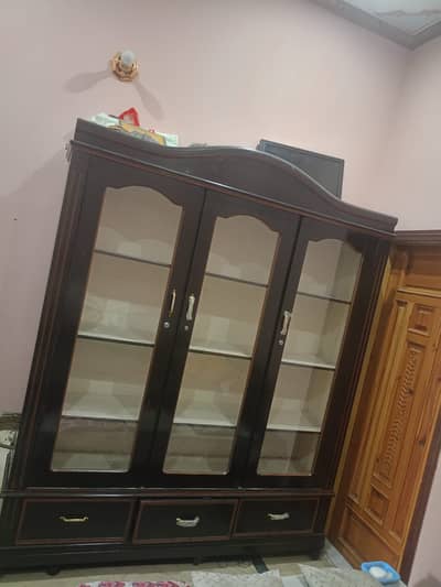 Wooden Crockery Cabinet / Showcase With Glass Doors – Excellent Condit