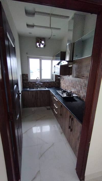 11Marla Upper Portion Dha Phase 8 Ex Air Avenue For Rent