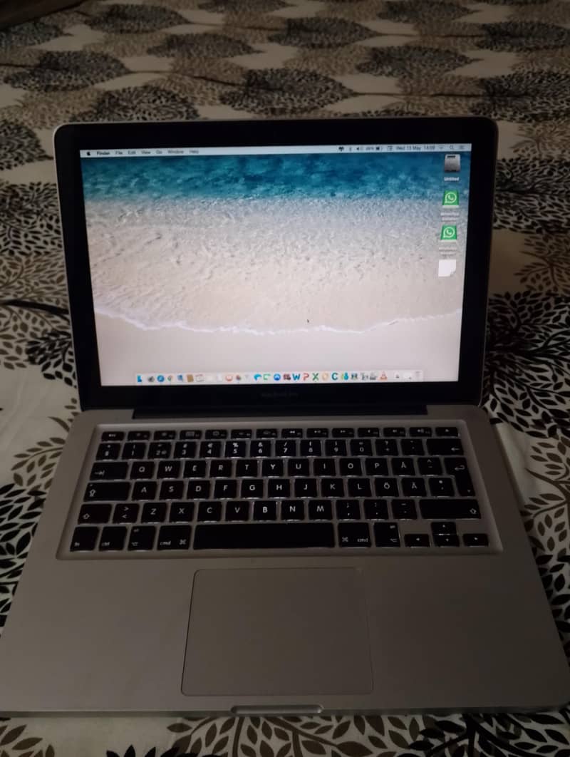 MacBook Pro Apple 0