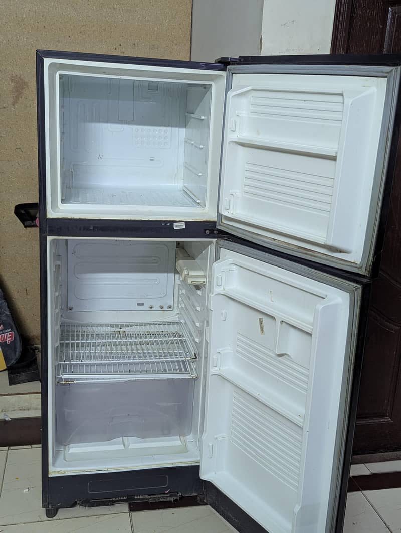 Dawlance fridge 4