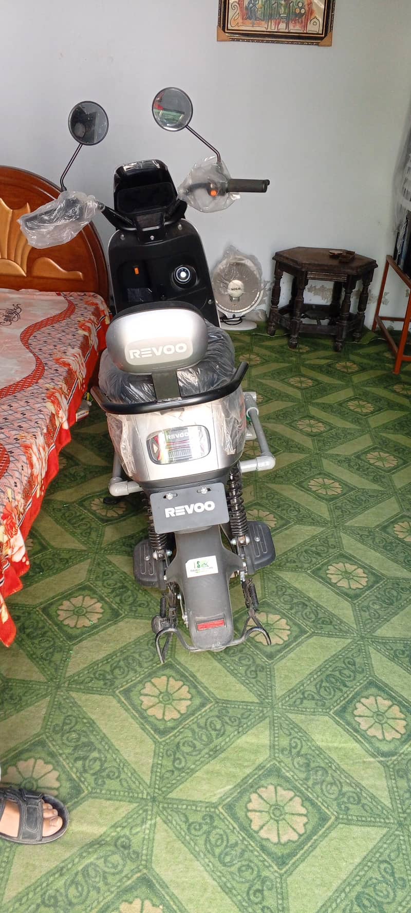 REVOO 4