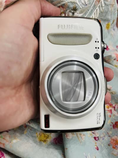 Fujifilm FinePix F600EXR Digicam