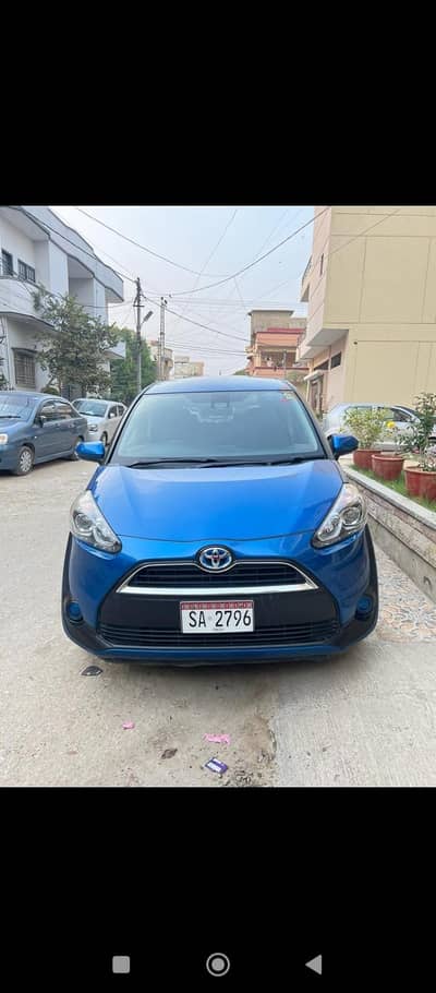 Toyota Sienta 2018 R Grade for Sale