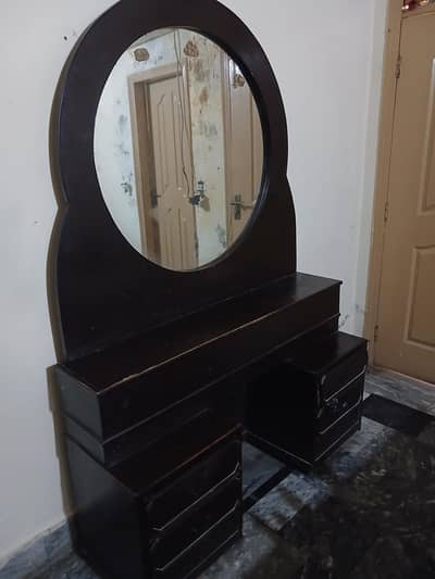 Dressing table for sale wooden