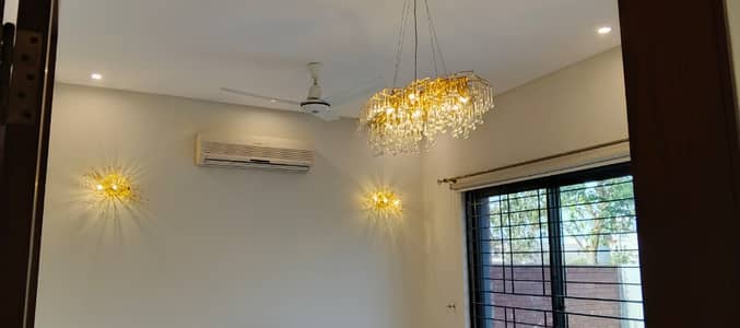 1 Kanal Beautiful House for RENT in idol Location of Phase 7.
