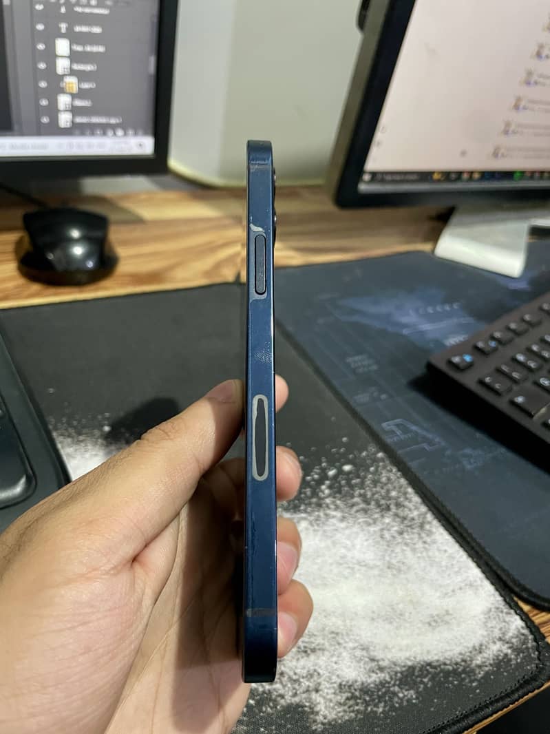 IPhone 12 JV 3