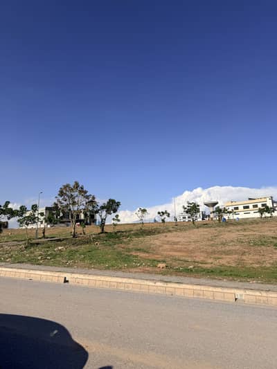 1 Kanal Semi Developed Plot In Sector D Dha4
