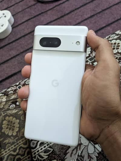 Google Pixel 7 (8GB/128GB) - 10/10 Condition (Waterpack & Flawless)