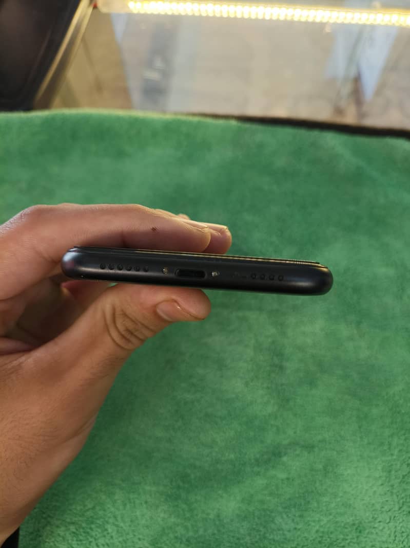 iphone xr 4
