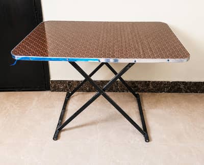 Foldable iron stand