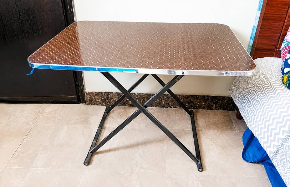 Foldable iron stand 1