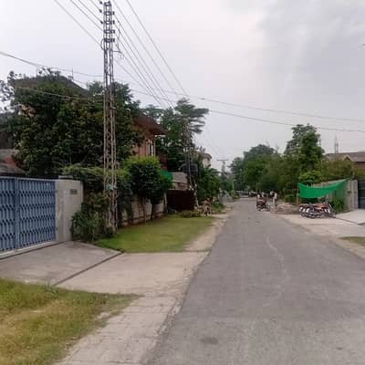 24 Marla plot available for sale in cavalry Ground