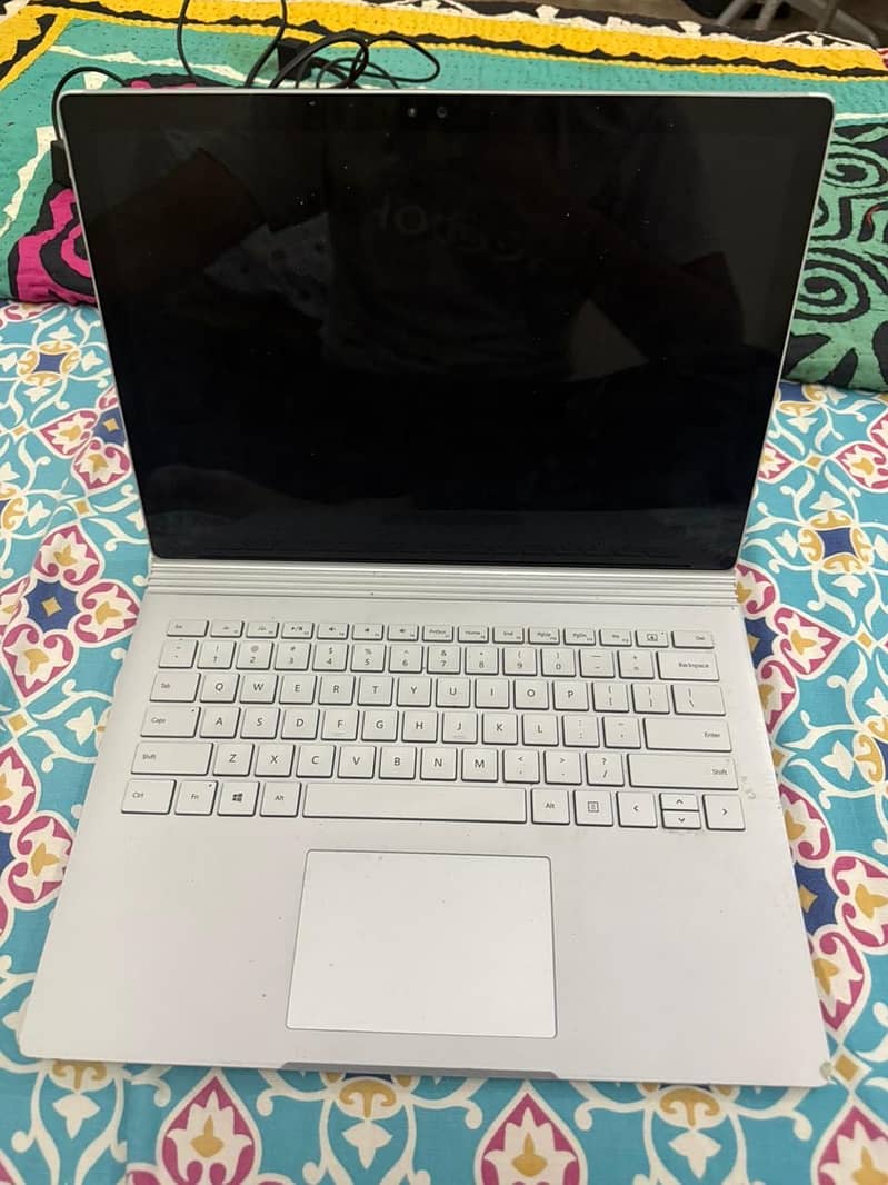 Microsoft surface book 1 0