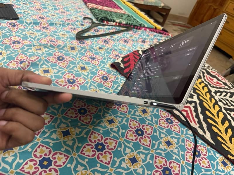 Microsoft surface book 1 3