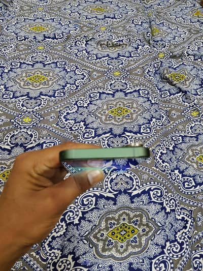 I'm selling my brand new iPhone 13 non pta factory unlock