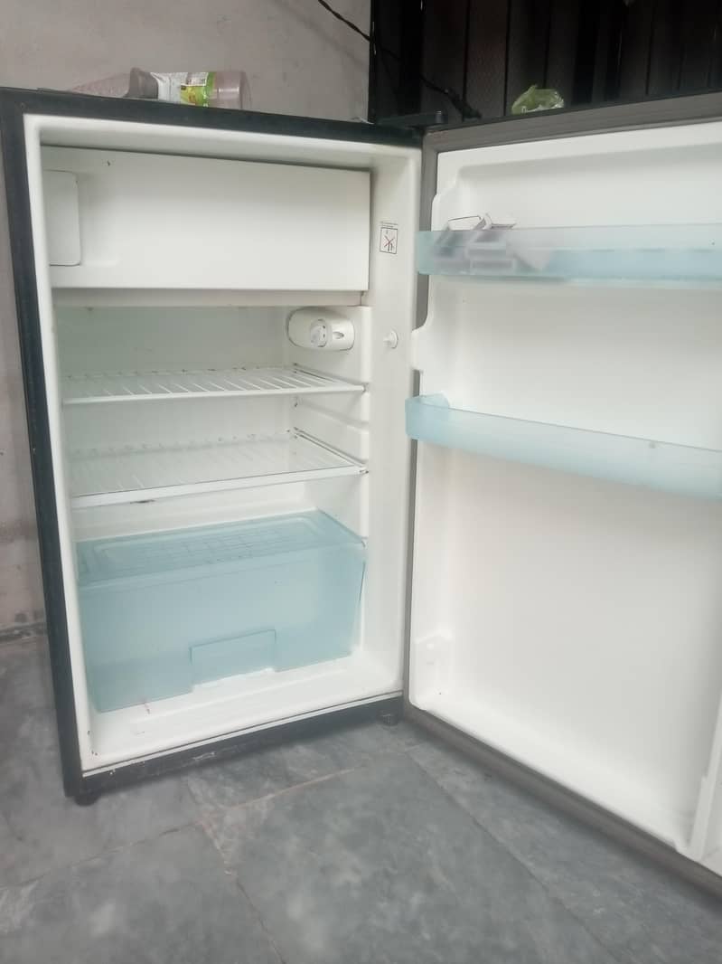small frige 4
