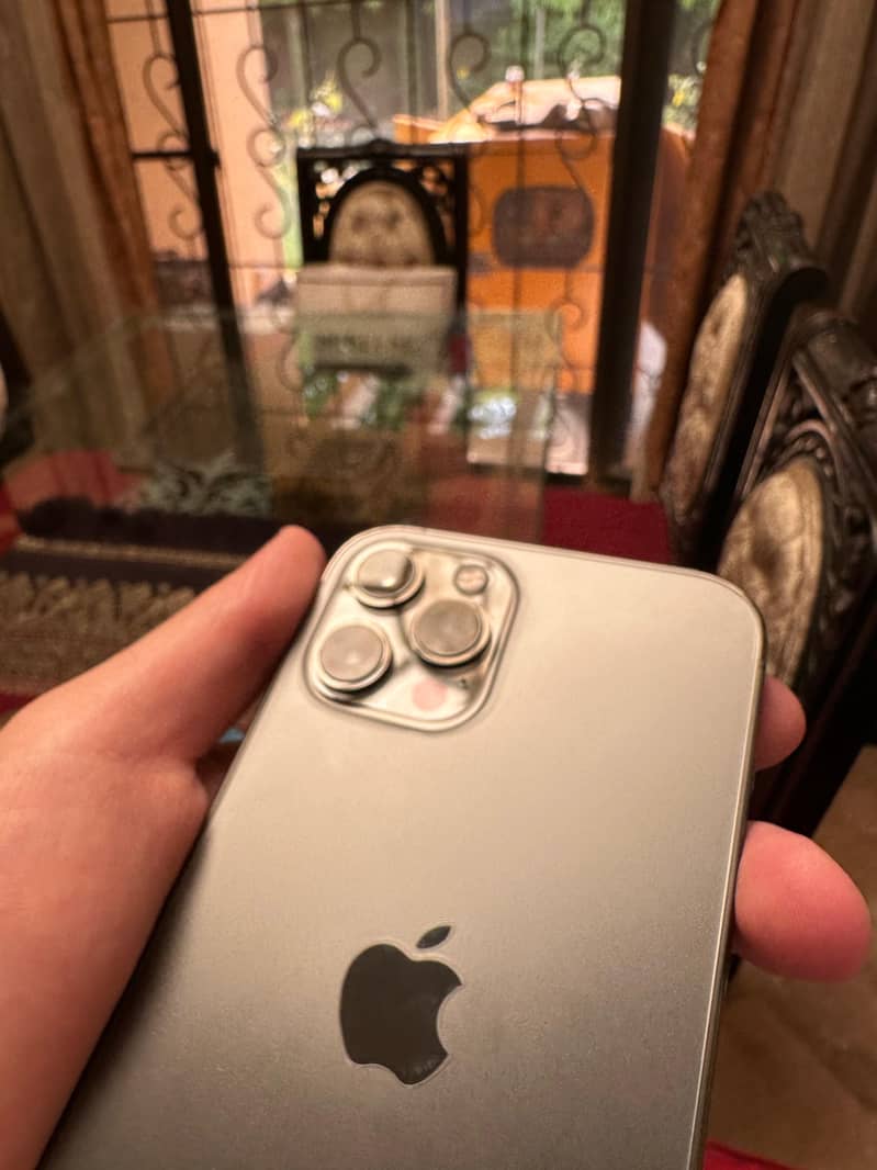 iPhone 12 pro max 3