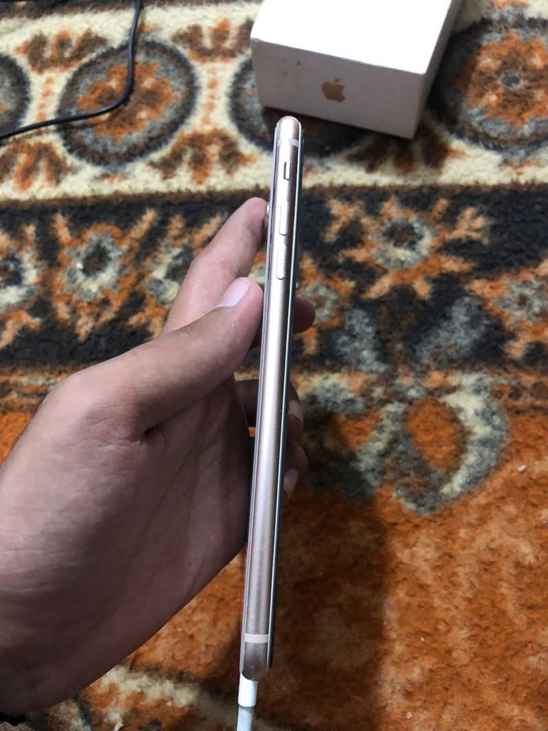iPhone 8 plus 5