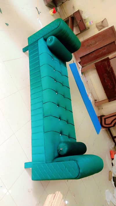 three seated dewan