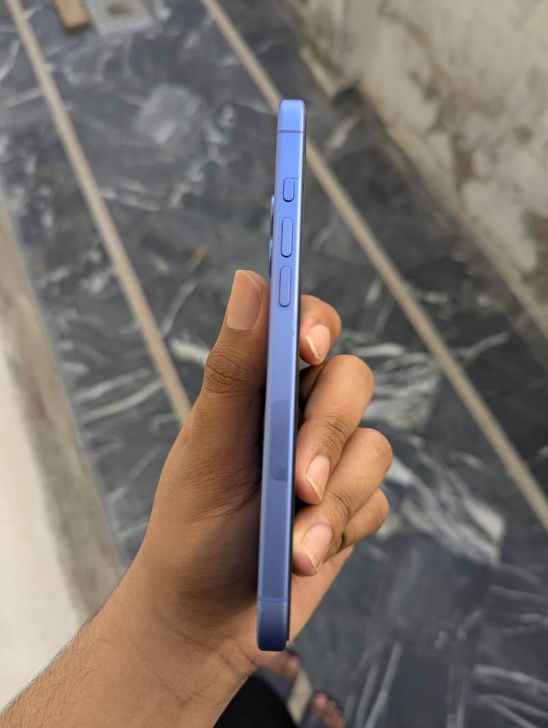 iPhone 16 Plus JV 3