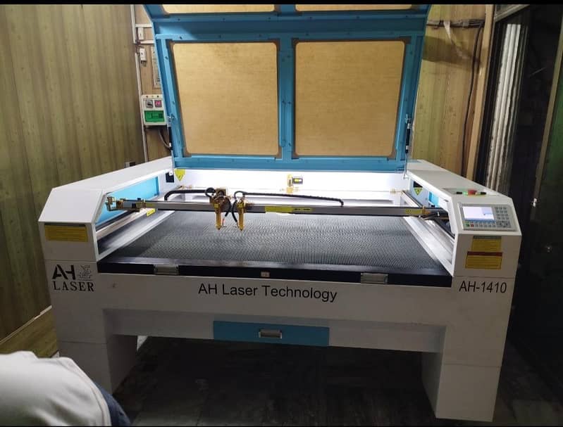 Laser cutting machine 3