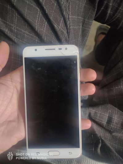 Samsung Galaxy j7 prime 3/32