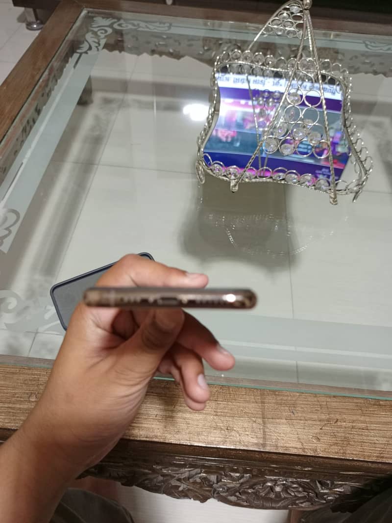 Apple iPhone 11 Pro JV 1
