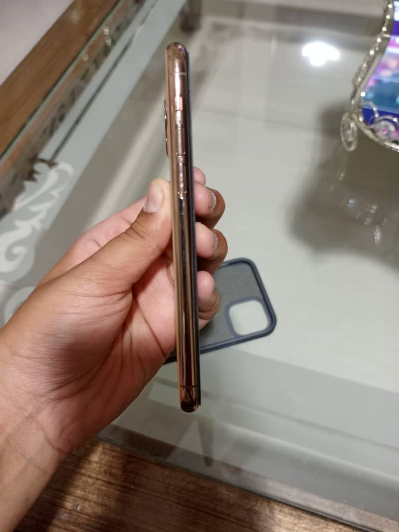Apple iPhone 11 Pro JV 3