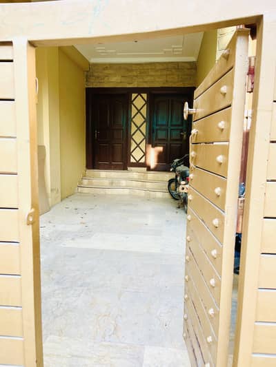 Triple Storey 5 Marla House For Sale In E-11 Near To Markaz And Main Double Road (Kfc Cheezious) 150,000 Rent Incoming