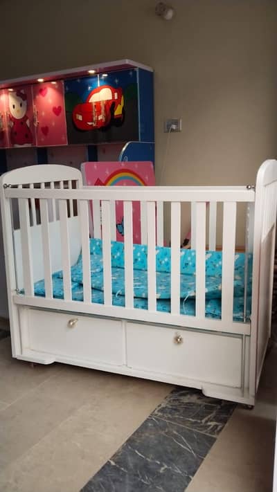 baby cot / baby bed