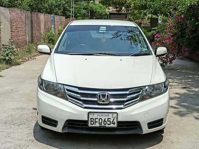 Honda City IVTEC 2015. Total Genuine.