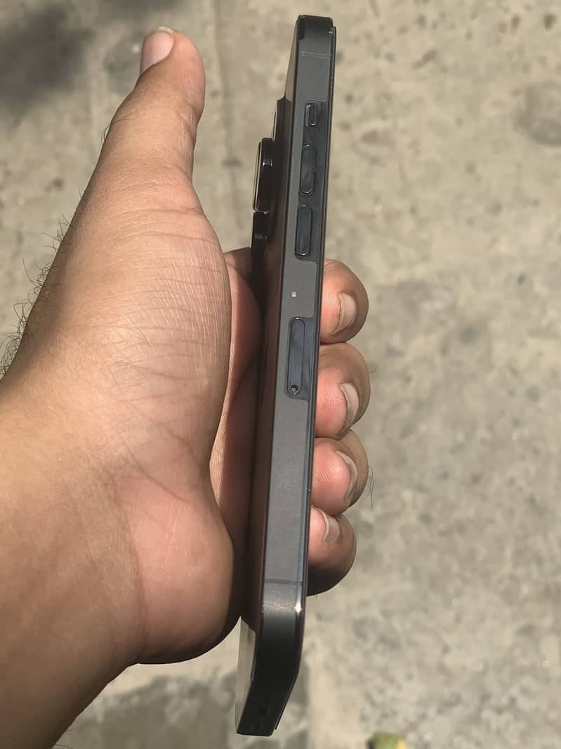 iPHONE 14pro (128GB MEMORY) 5