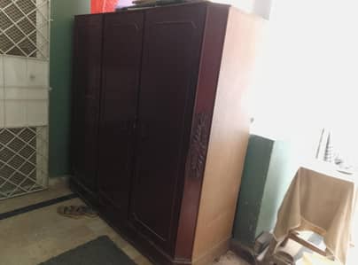3 door wardrobe