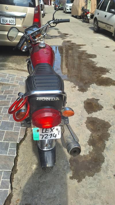 Very neet and clean Honda 125 for sale