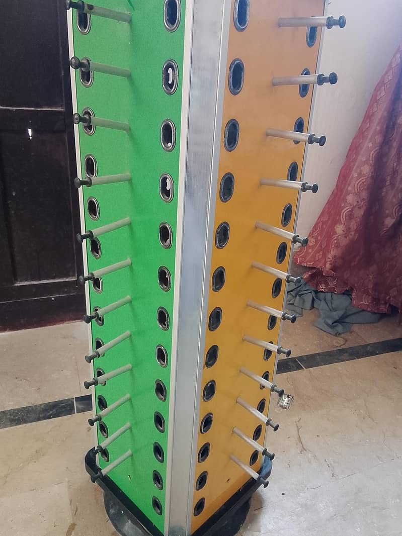 glases display stand 1