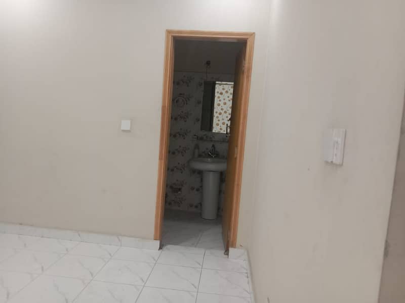 FLAT FOR RENT 13