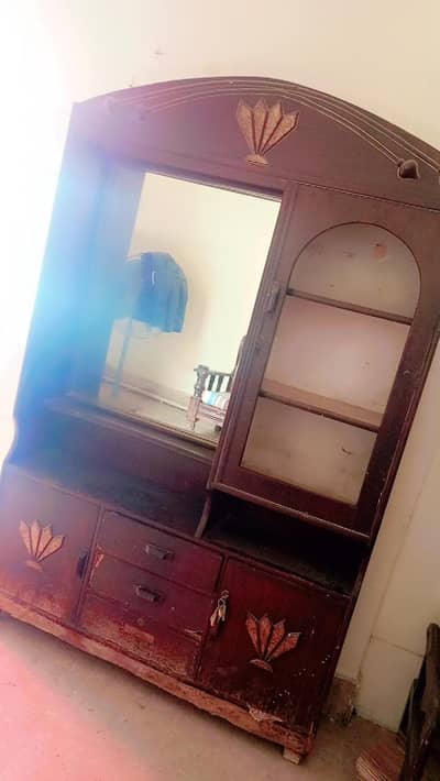 Dressing table