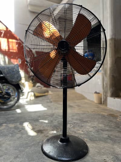 Super deluxe stand fan