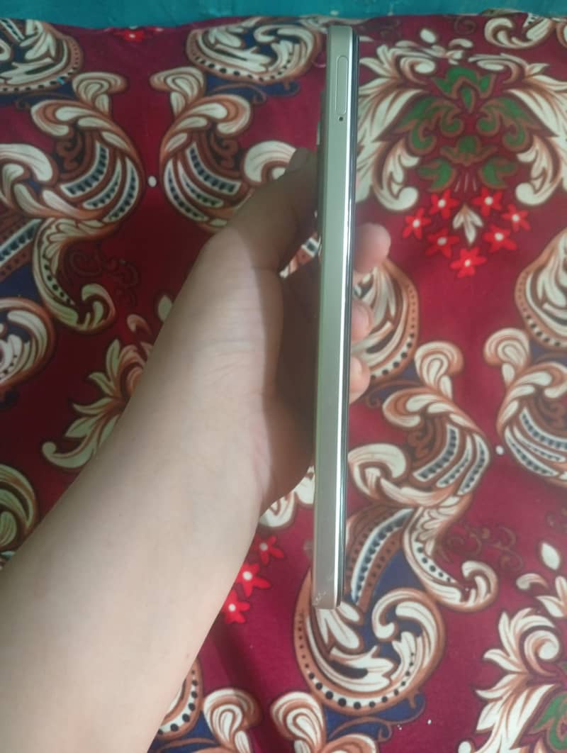 realme note 70 4