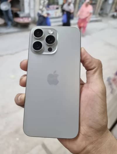 iPhone 15 Pro Max