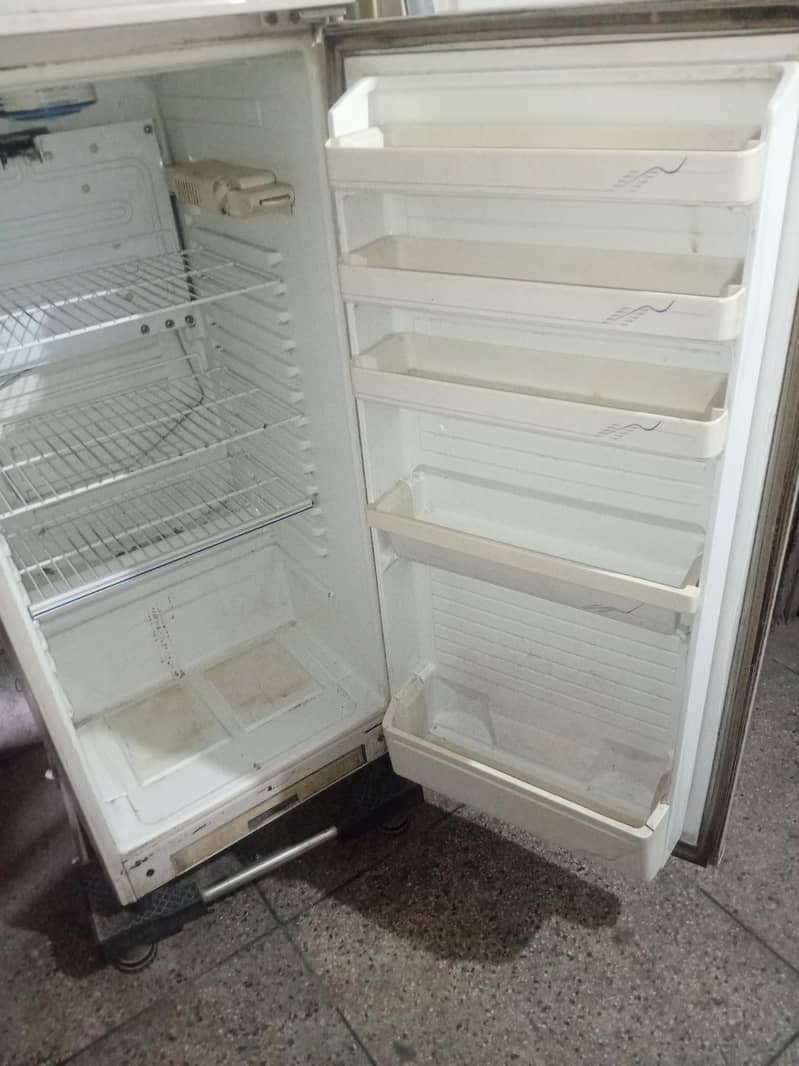 Fridge 0