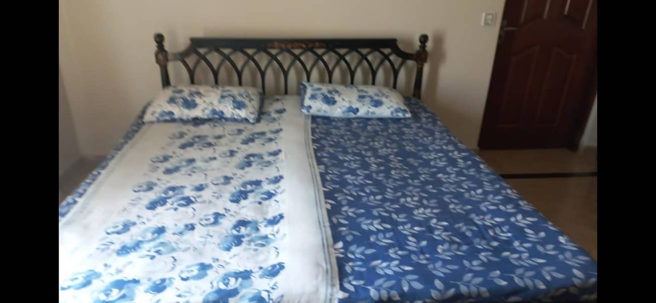 Double Bed King-Size 0