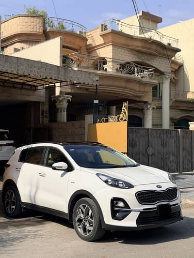 KIA , AWD full option 2021 Family used seal pack condition like new