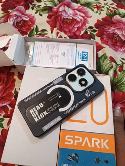 Tecno spark 20 all ok with box 8/256. GB pta approved